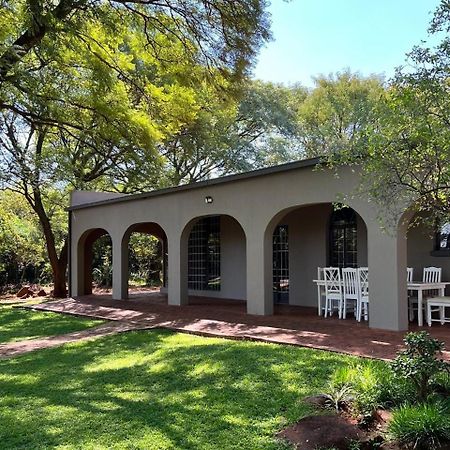 Featherwood Farm & Nyala Lodge Rayton Екстер'єр фото