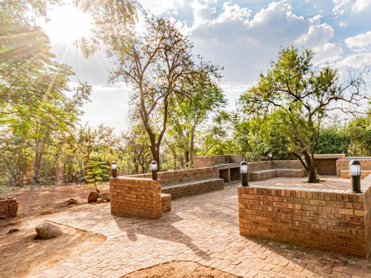 Featherwood Farm & Nyala Lodge Rayton Екстер'єр фото