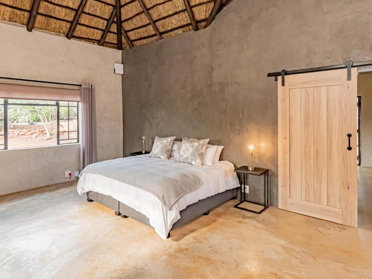 Featherwood Farm & Nyala Lodge Rayton Номер фото