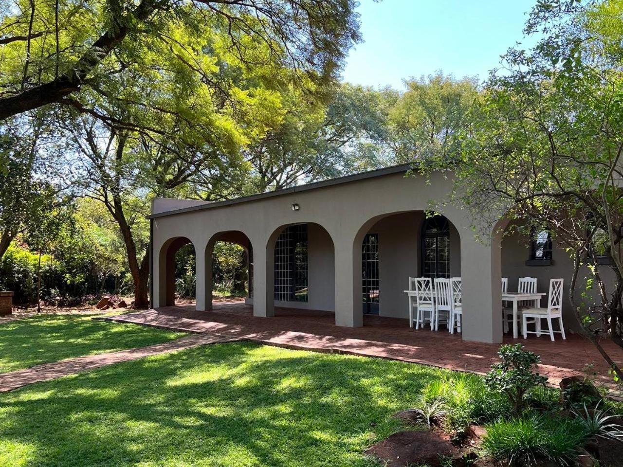 Featherwood Farm & Nyala Lodge Rayton Екстер'єр фото